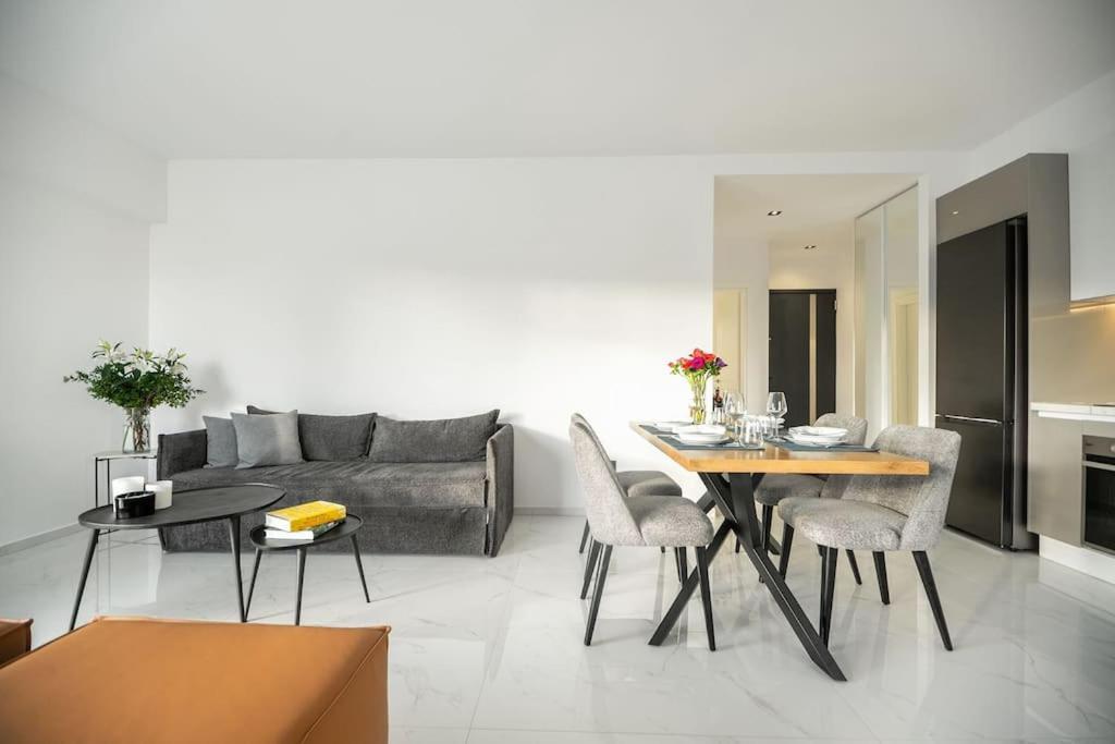 Maison Du Jardin 2-Bedroom Apartment Private Outdoor Jacuzzi Rhodes City Dış mekan fotoğraf